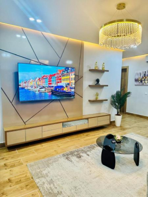 Lush Cove Apartments
